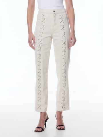 EDITED Regular Jeans 'Adaline' in Beige: voorkant