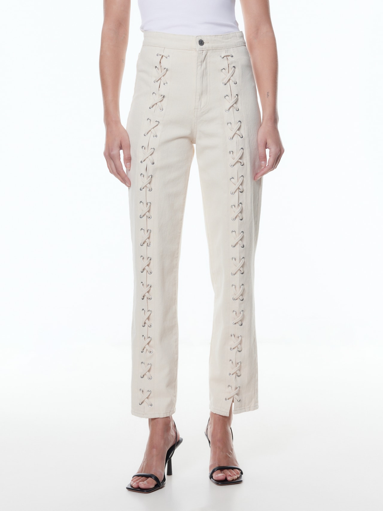 EDITED Producten Jeans 'Adaline' Beige