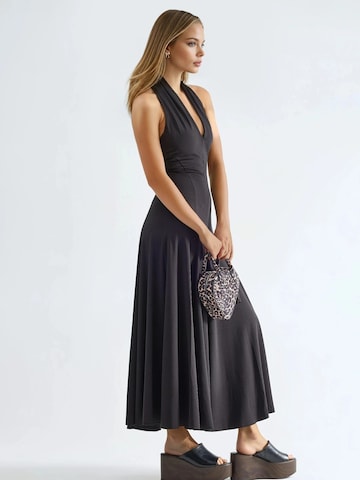 Qu Style - Vestido em preto