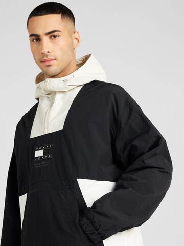 Tommy Jeans Between-Season Jacket in Black