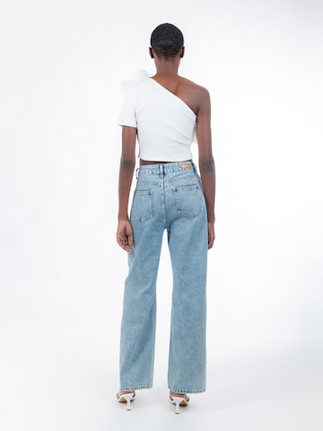 Haut Influencer en blanc