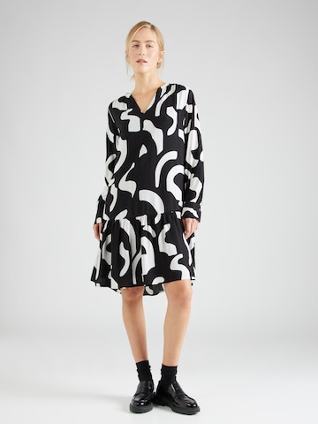 Robe COMMA en noir : devant