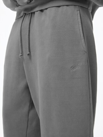 Pull&Bear Loose fit Trousers in Grey