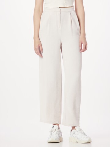 Tapered Pantaloni 'Ava' di ABOUT YOU in bianco: frontale