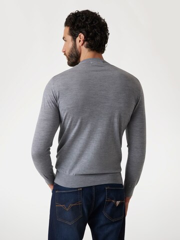 GUESS Pullover in Grau