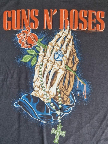 GUNS N' ROSES Shirt 'Guns' in Black