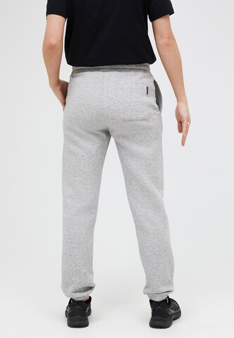 PEAK PERFORMANCE Regular Pants in Grey