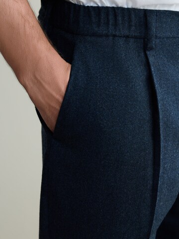 regular Pantaloni con piega frontale di Next in blu