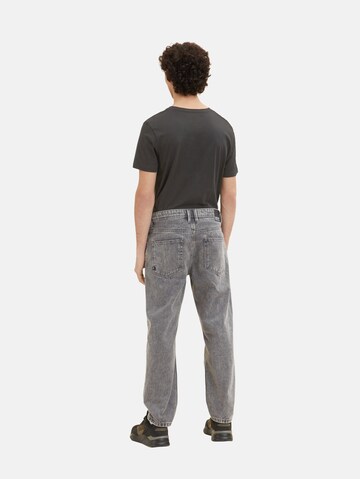 TOM TAILOR DENIM Loosefit Jeans in Grau