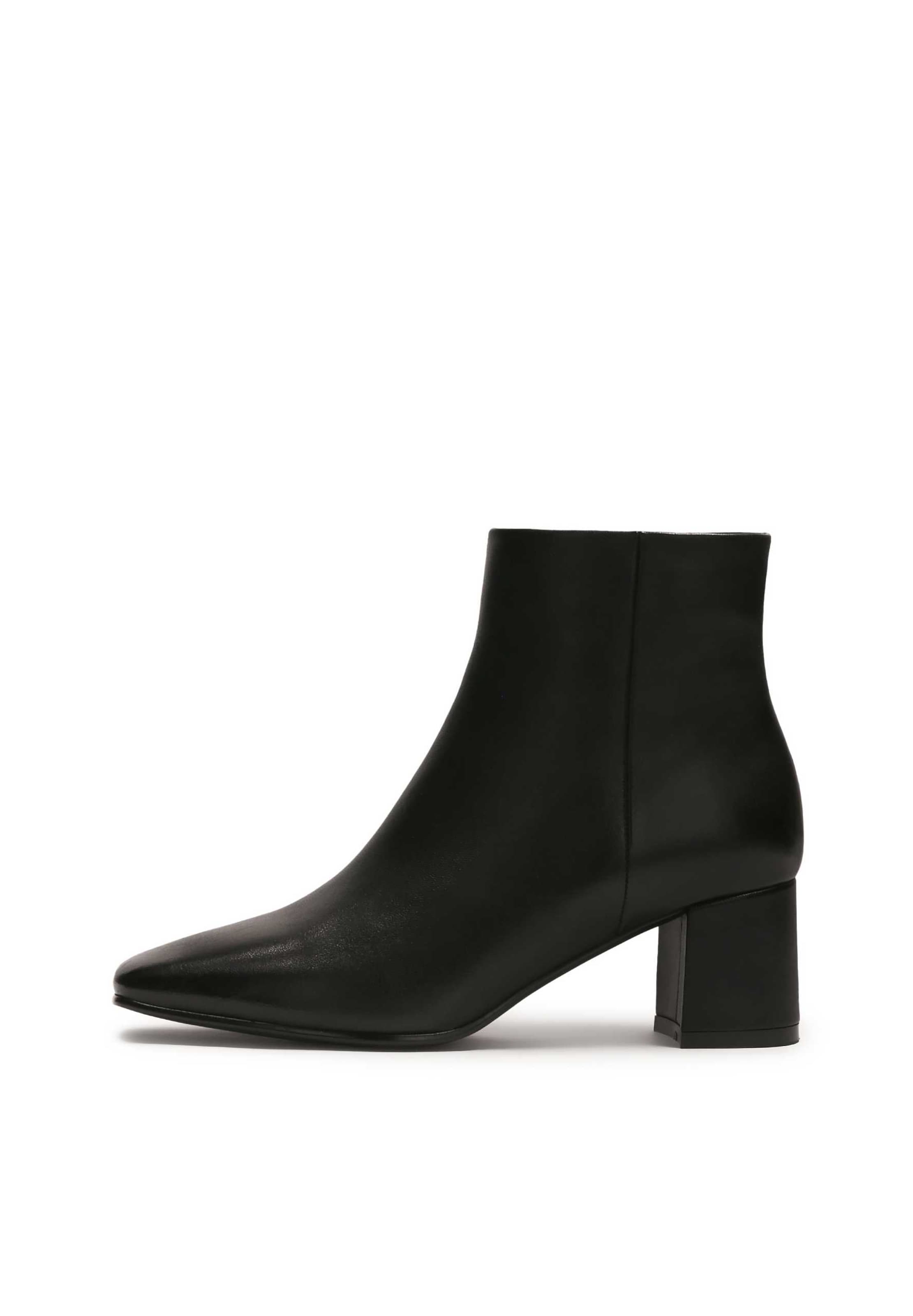 Kazar Μποτάκι σε μαύρο: μπροστά