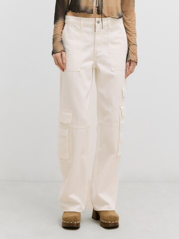 EDITED - regular Pantalón cargo 'Fili' en beige: frente