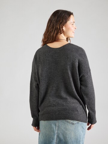 Pullover 'CARMANIFESTA' di ONLY Carmakoma in grigio