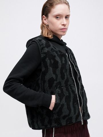 Nike Sportswear Жилетка 'STREET' в Черный