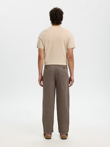SELECTED Loosefit Bandplooibroek in Bruin