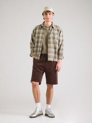 Iriedaily Loosefit Παντελόνι 'Corvin' σε καφέ