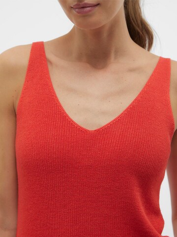 Top in maglia 'NEWLEX' di VERO MODA in rosso