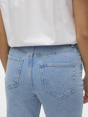 VERO MODA Regular Jeans 'Calia' in Blauw