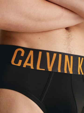 Slip de la Calvin Klein Underwear pe negru