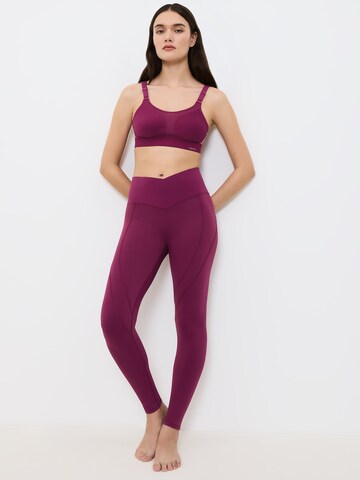 TRIUMPH Skinny Leggings in Purple