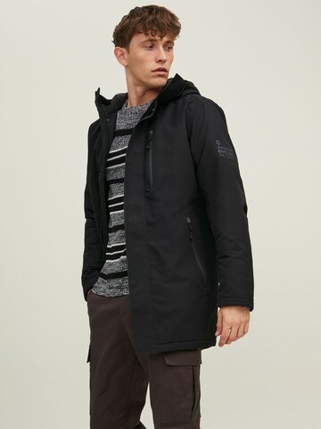 JACK & JONES Winter Parka in Black: front