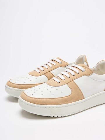 NINE TO FIVE - Zapatillas deportivas bajas 'Airy' en blanco