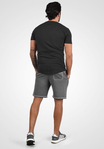 !Solid Regular Sweatshorts 'Toljan' in Grau