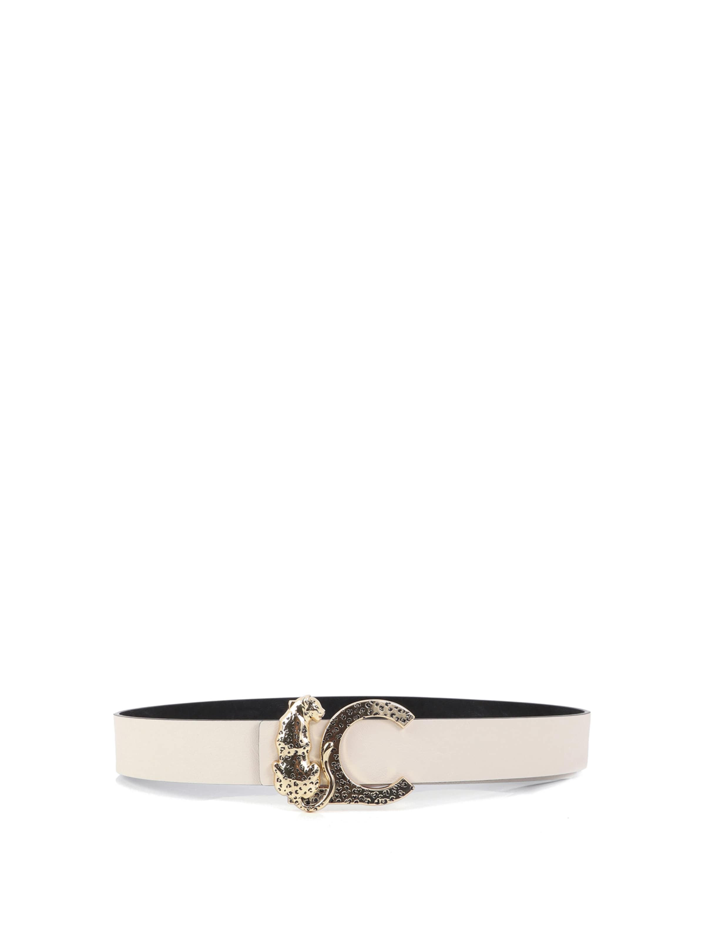 balts Lola Casademunt Josta: no priekšpuses