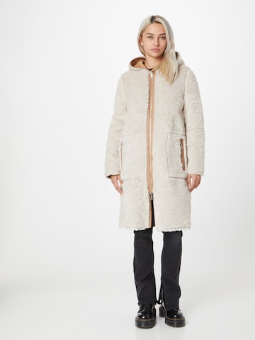 Goosecraft Between-seasons coat 'Adelyn' in Beige: front