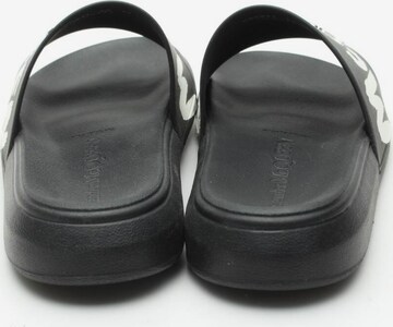 Alexander McQueen Sandals & High-Heeled Sandals in 40 in Black