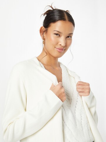 Cardigan 'AMOUR' Key Largo en blanc