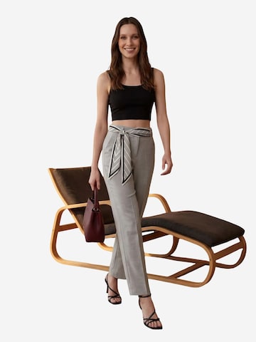 Regular Pantalon à plis 'Hose' My fashion en gris : devant