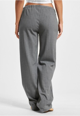 regular Pantaloni di DEF in grigio