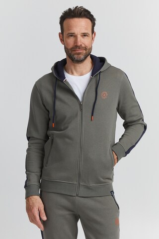 FQ1924 Zip-Up Hoodie in Green: front