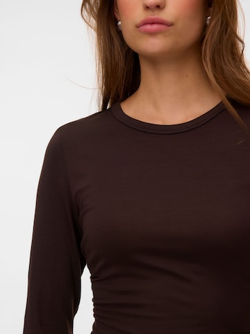 T-shirt 'VMADA' VERO MODA en marron