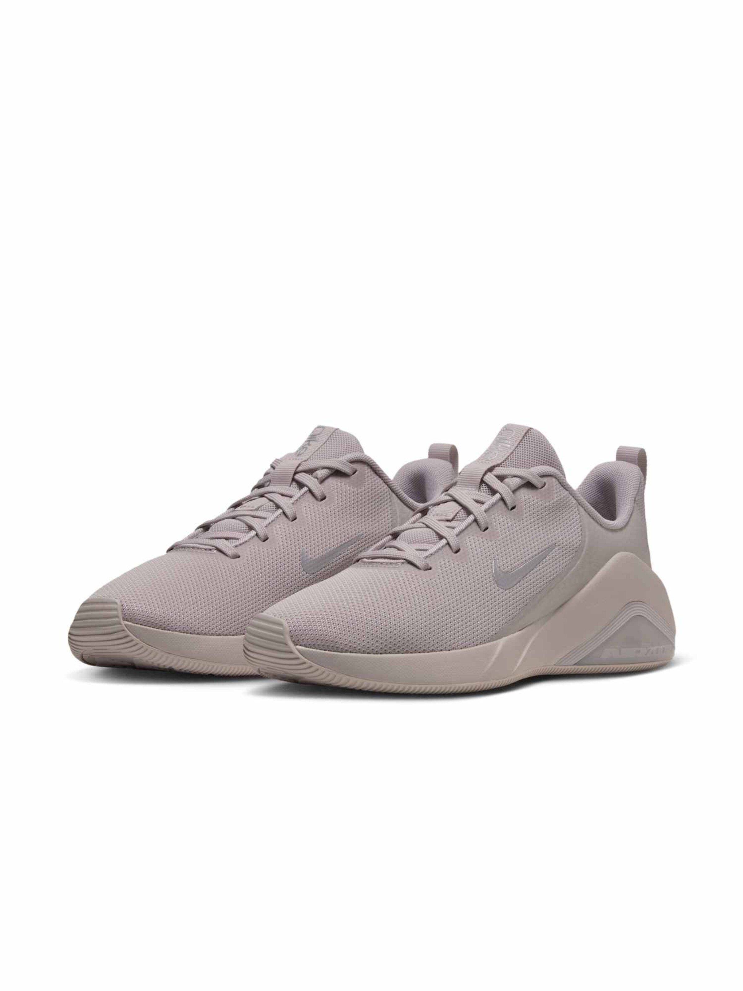 lillā NIKE Sporta apavi 'Bella 7'