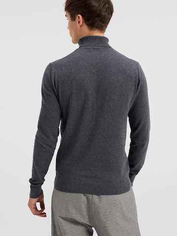 WE Fashion Sweater in Grey