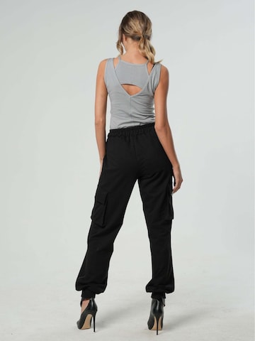 Metamorphoza Loose fit Cargo Pants in Black