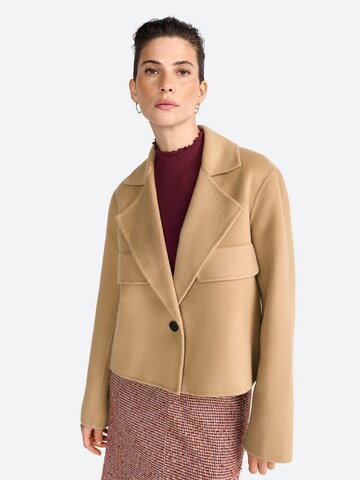 Veste mi-saison Rich & Royal en beige : devant