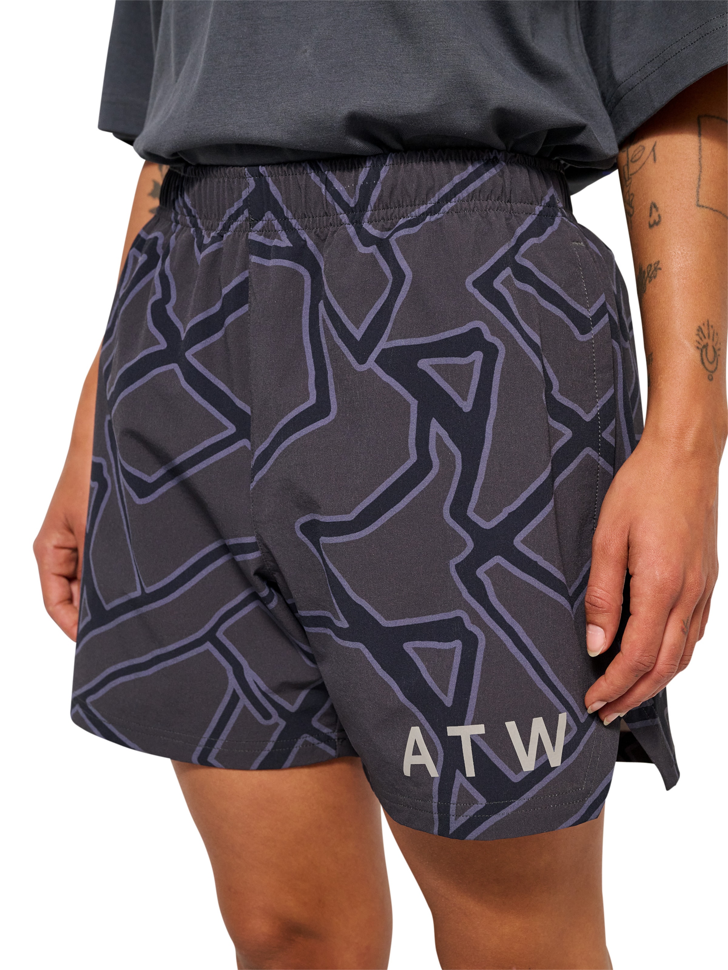 HALO Loose fit Pants in Grey: front