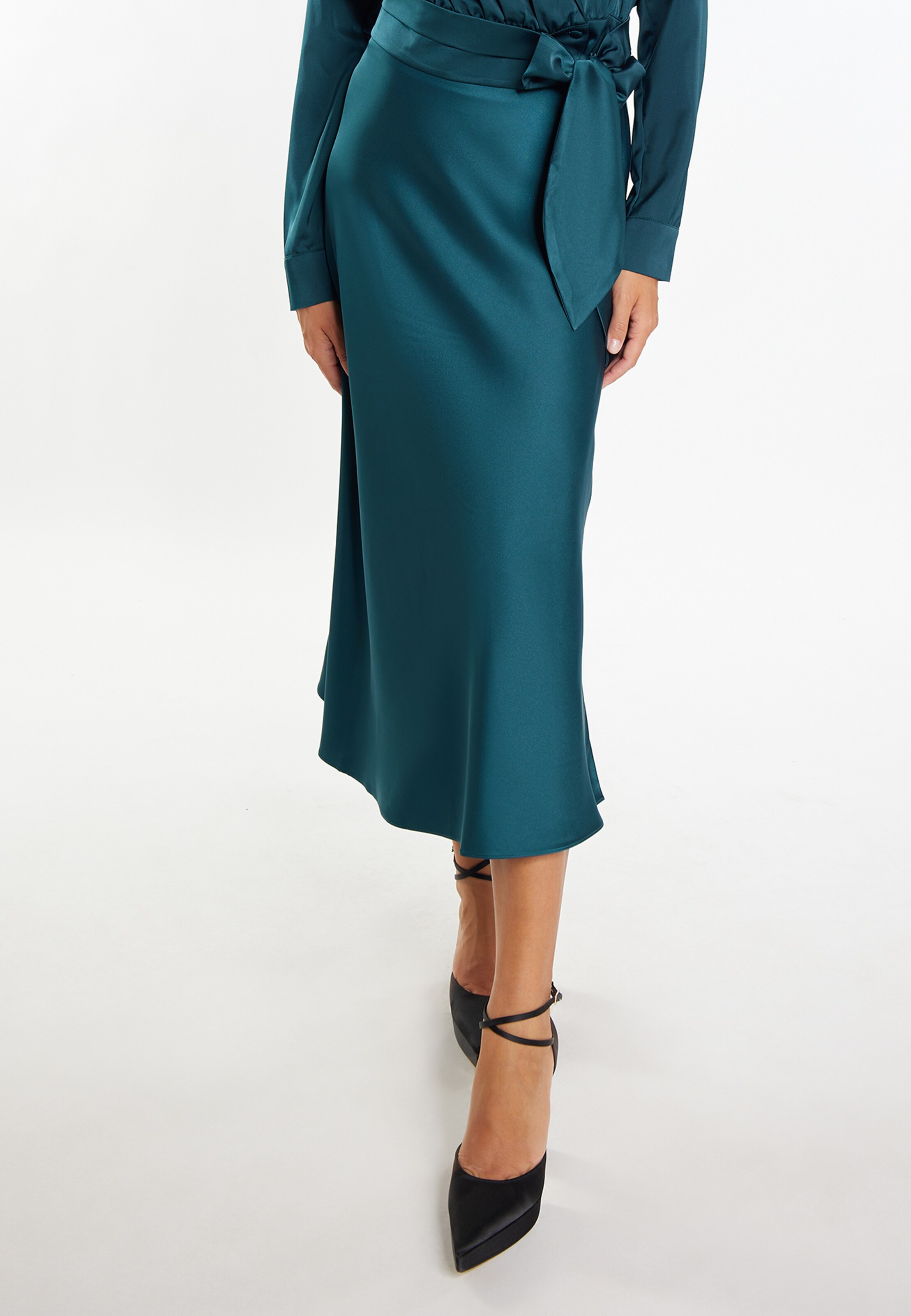 faina Seelik, värv roheline: eest vaates