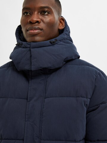 SELECTED HOMME Winter Parka 'Bow' in Blue