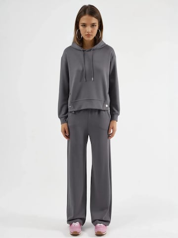 Lady Bersan Leisure suit 'Zweiteiliges Set' in Grey: front