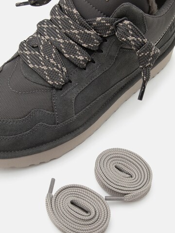 UGG Schnürboots 'Lowmel' in Grau