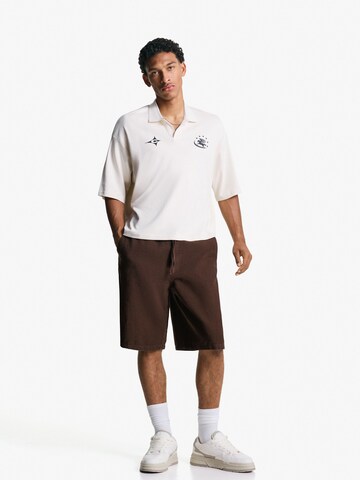 Bershka Loosefit Broek in Bruin: voorkant