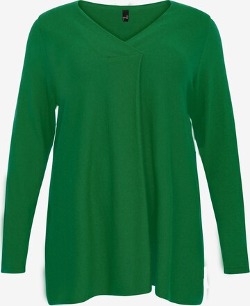 Yoek Sweater in Green: front