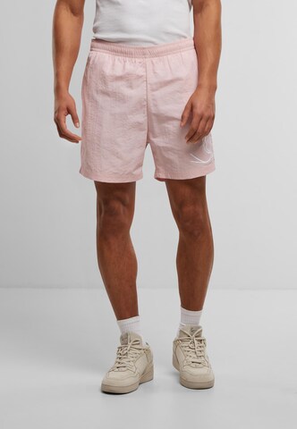 Shorts de bain Karl Kani en rose