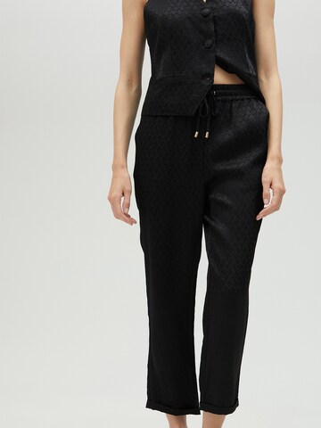 Lola Casademunt - regular Pantalón chino en negro