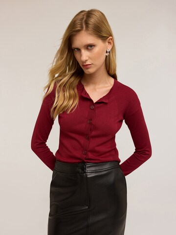 Cardigan MOTIVI en rouge