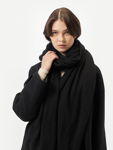 GOBI Cashmere Scarf 'Lightweight Cashmere Shawl' i svart
