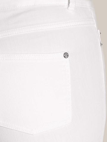 Coupe slim Jean MADELEINE en blanc